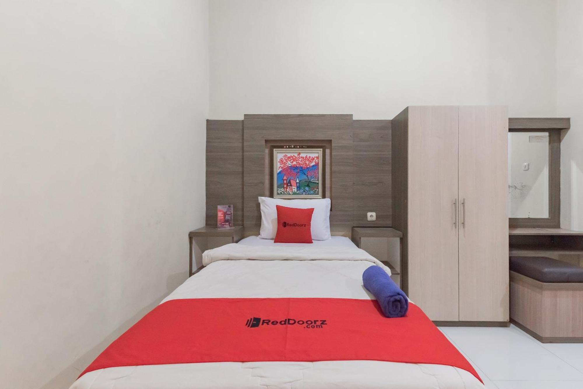 Reddoorz Resort Premium @ Sangkan Hurip Kuningan Extérieur photo