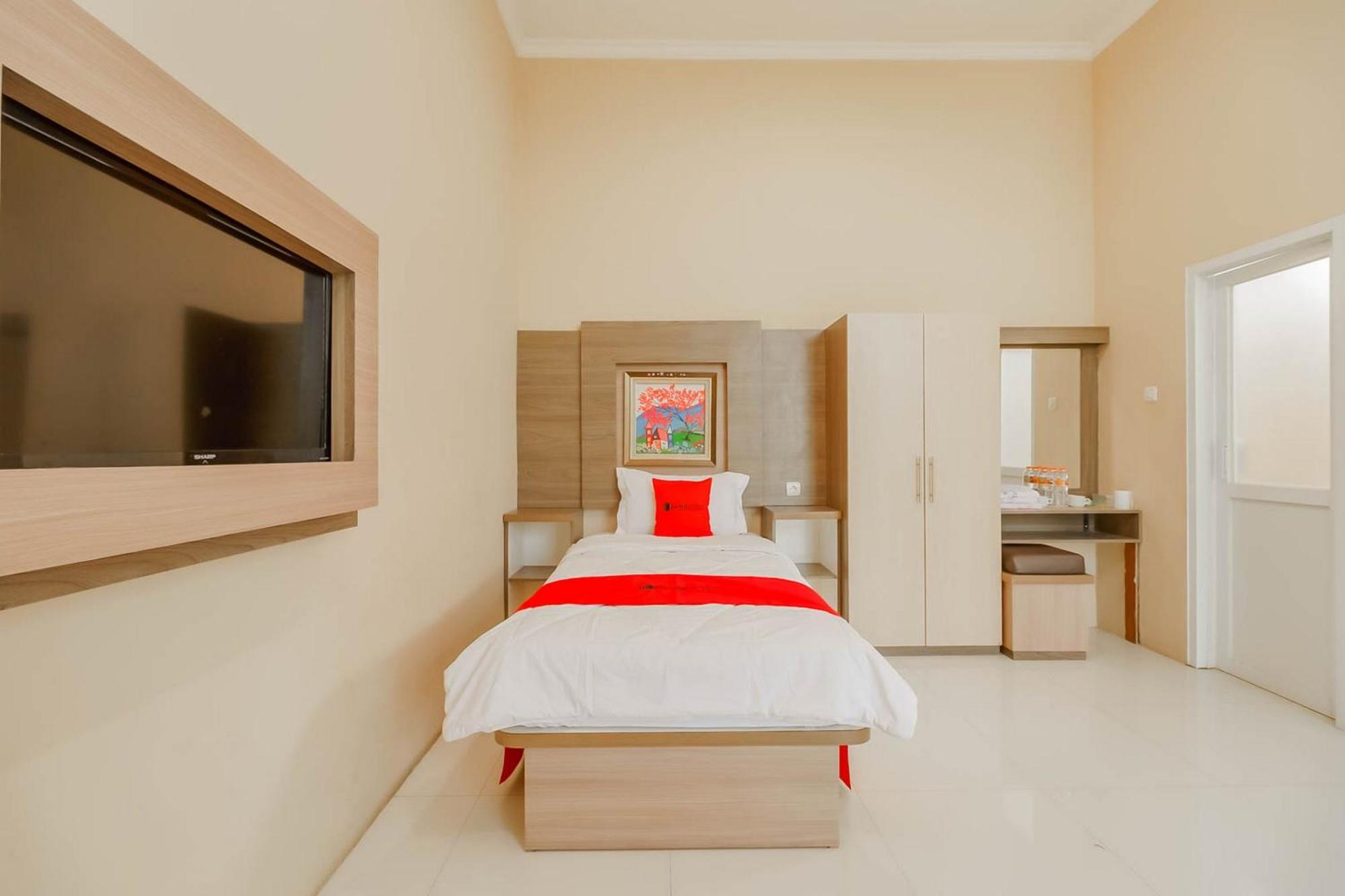 Reddoorz Resort Premium @ Sangkan Hurip Kuningan Extérieur photo
