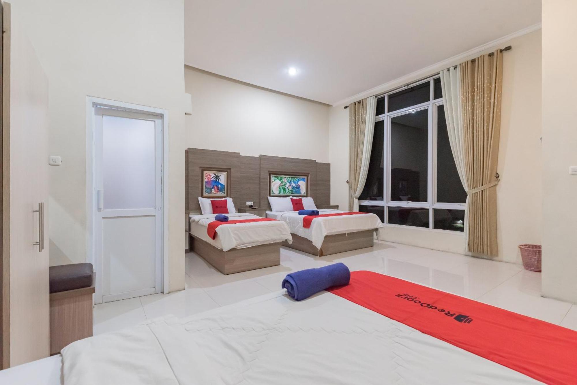 Reddoorz Resort Premium @ Sangkan Hurip Kuningan Extérieur photo