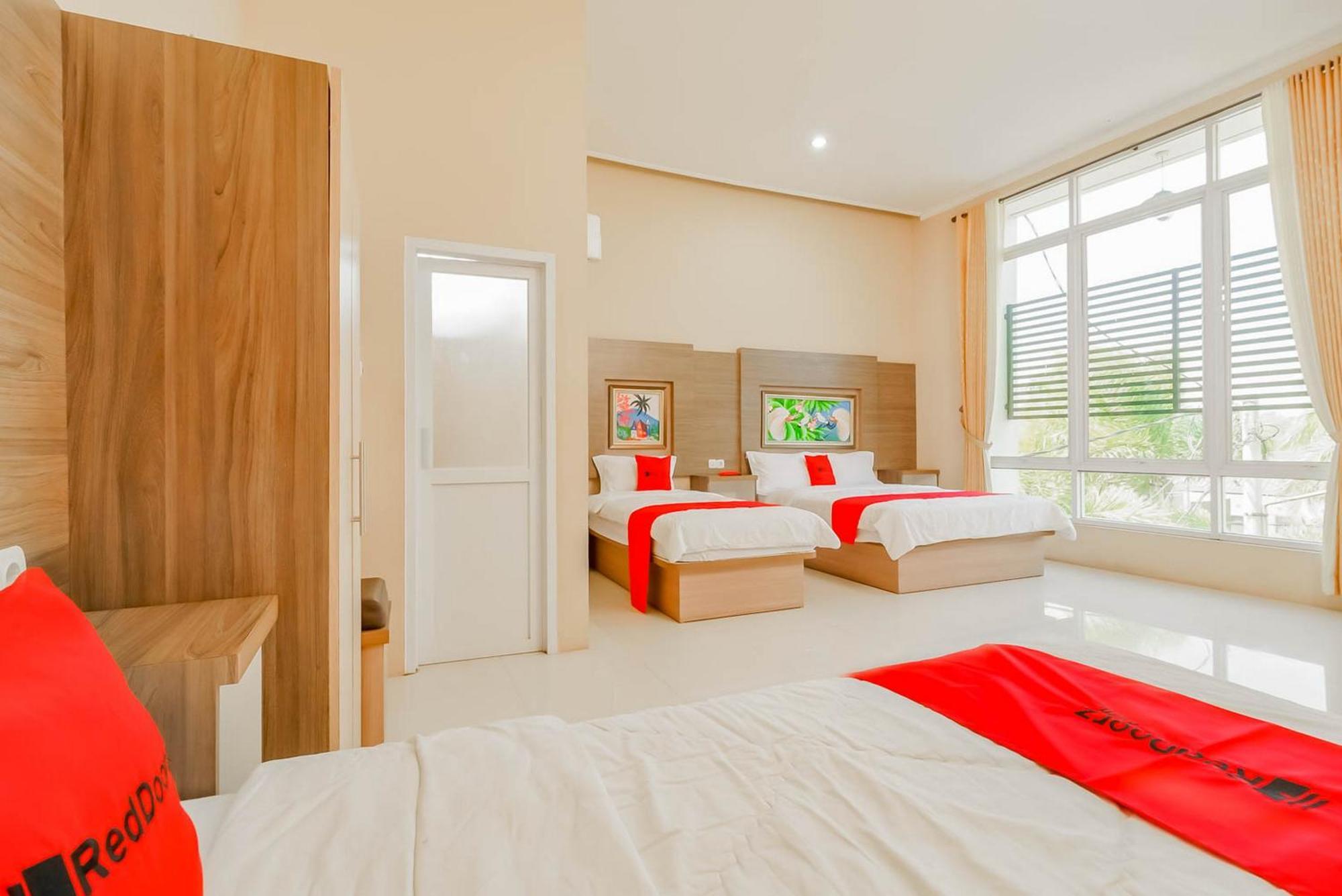 Reddoorz Resort Premium @ Sangkan Hurip Kuningan Extérieur photo