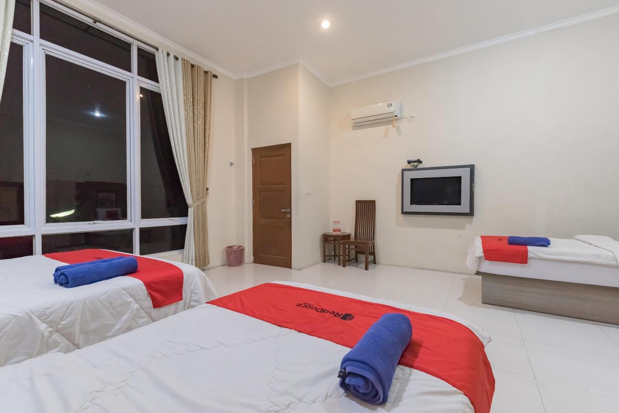 Reddoorz Resort Premium @ Sangkan Hurip Kuningan Extérieur photo