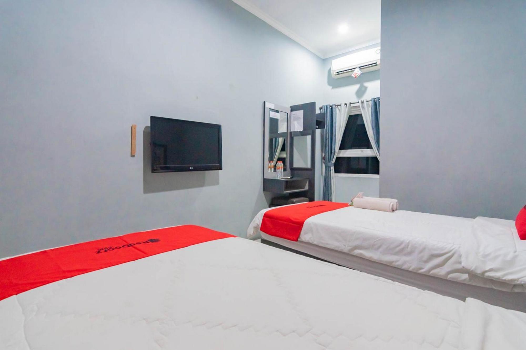 Reddoorz Resort Premium @ Sangkan Hurip Kuningan Extérieur photo
