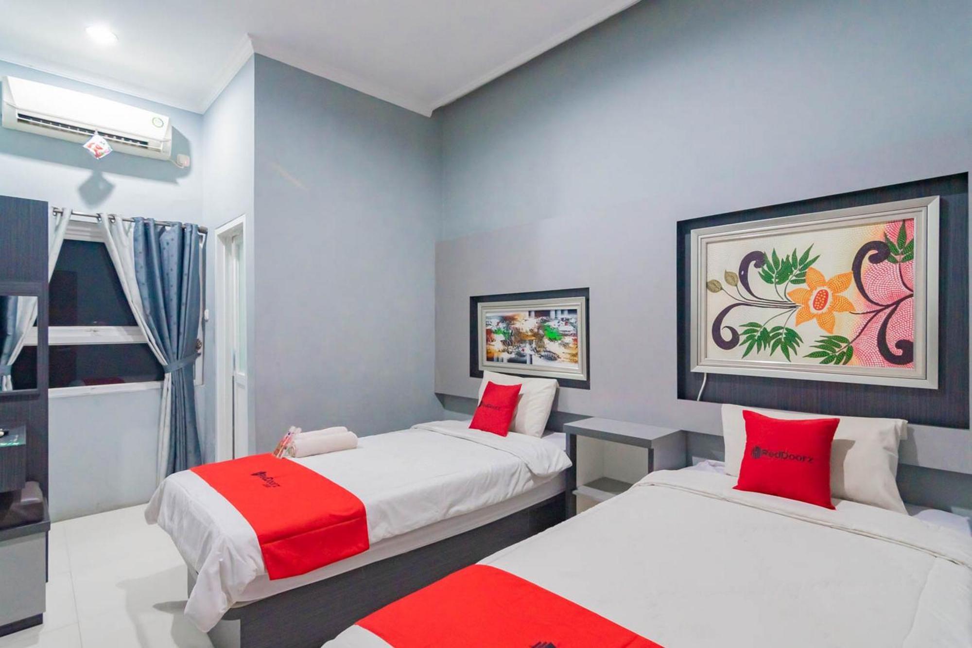 Reddoorz Resort Premium @ Sangkan Hurip Kuningan Extérieur photo